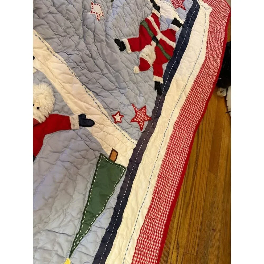 Pottery Barn Kids Twin Size Christmas Quilt And Sheet Set. Please See ALL Photos